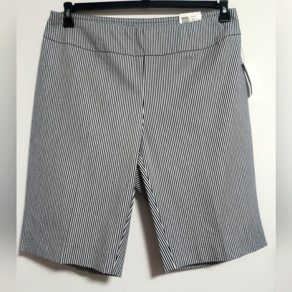 New Striped Blue-White Shorts / Size 16 - Picture 2 of 8